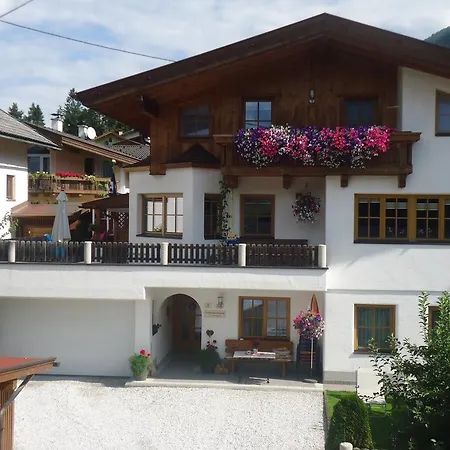 Kroessbacher Apartment *